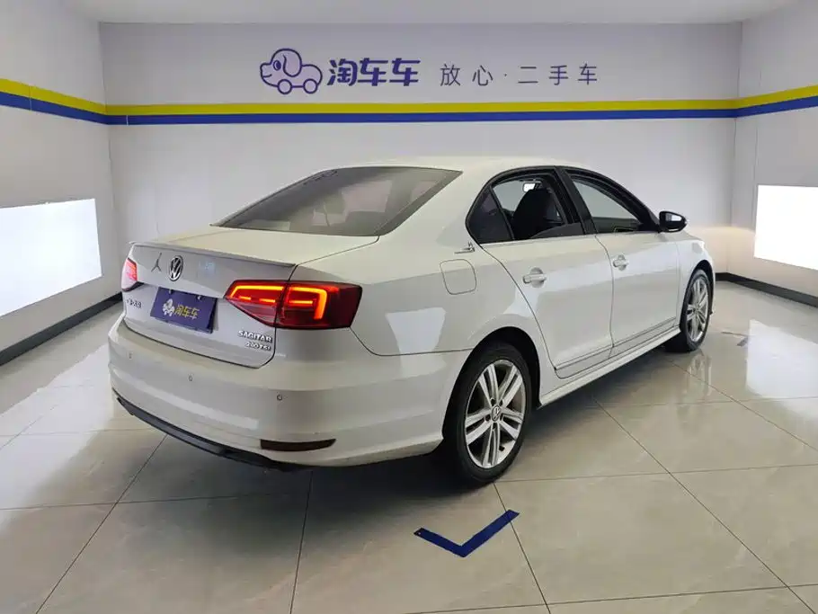 Volkswagen Sagitar 2018
