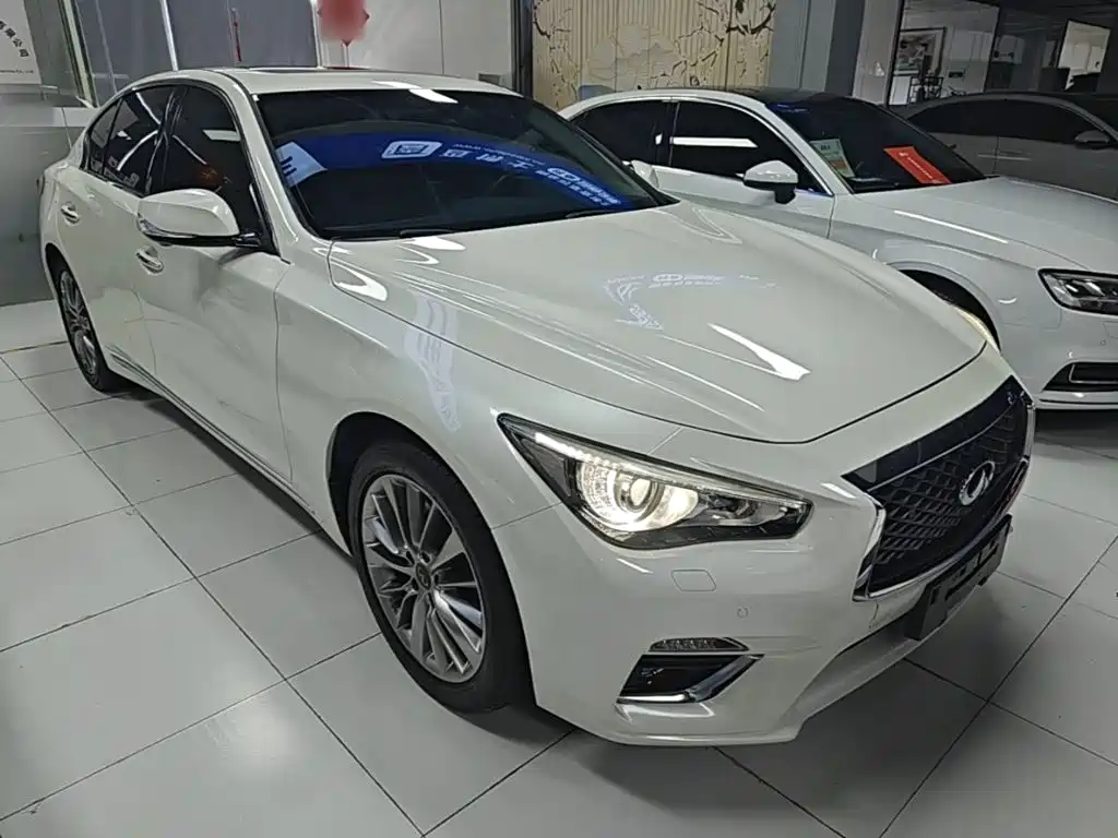 Infiniti Q50L 2018