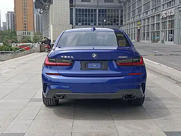 BMW 3 Series 2021