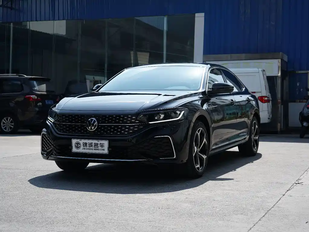 Volkswagen Passat 2025