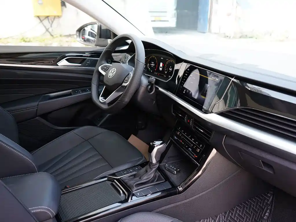 Volkswagen Passat 2025