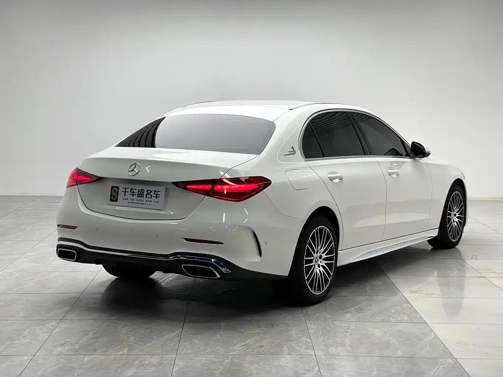 Mercedes-Benz C-Class 2024 — фото 6