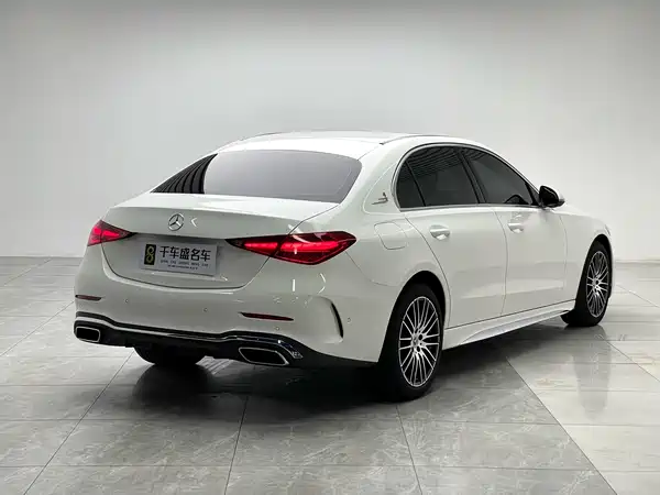 Mercedes-Benz C-Class 2024