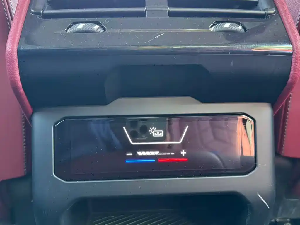 BMW i5 2025 — фото 10