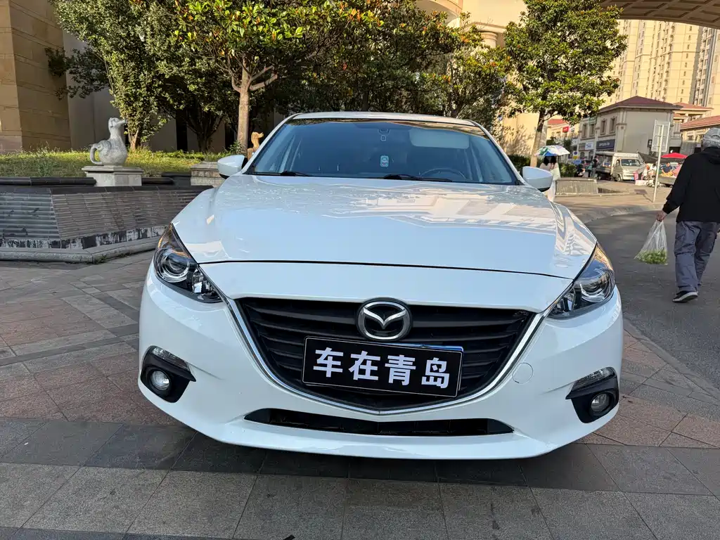 Mazda 3 Axela 2016