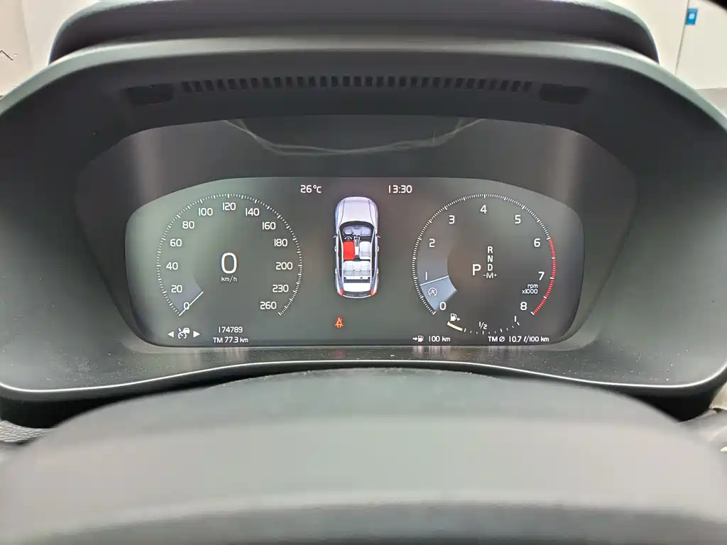 Volvo XC40 2019 — фото 10