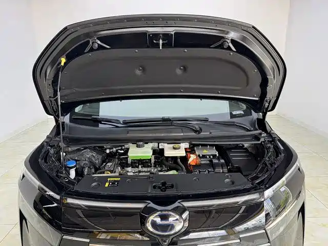 GAC Trumpchi E8 PHEV 2024 — фото 17