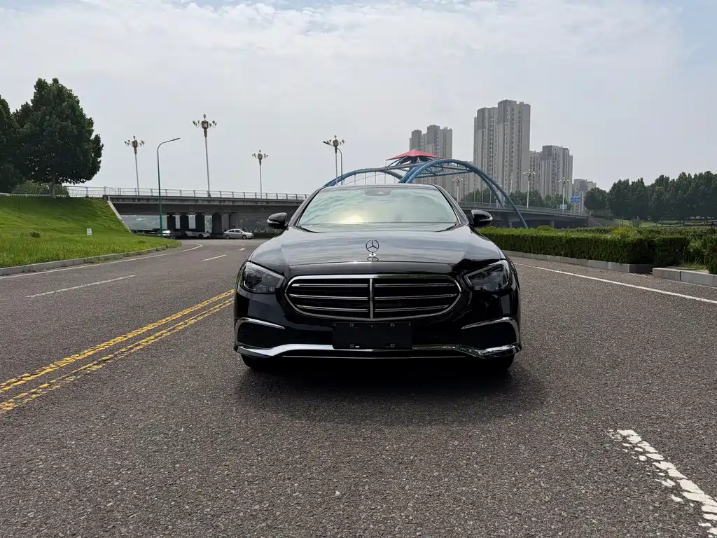 Mercedes-Benz E-Class 2017 — фото 2