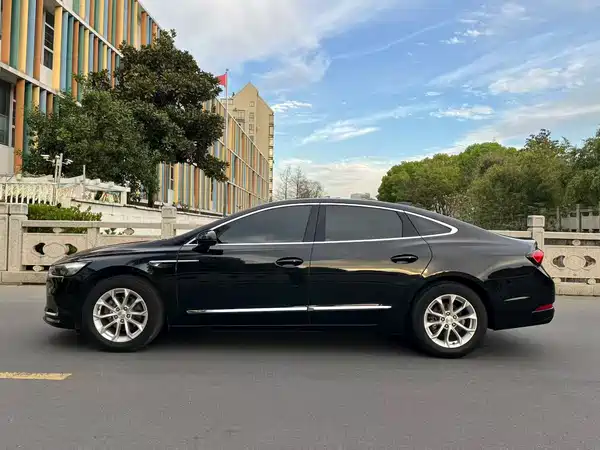 Buick LaCrosse 2022
