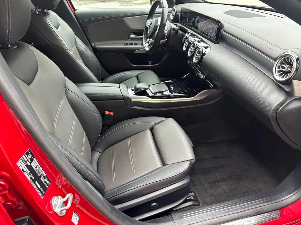 Mercedes-Benz A-Class AMG 2020 — фото 17