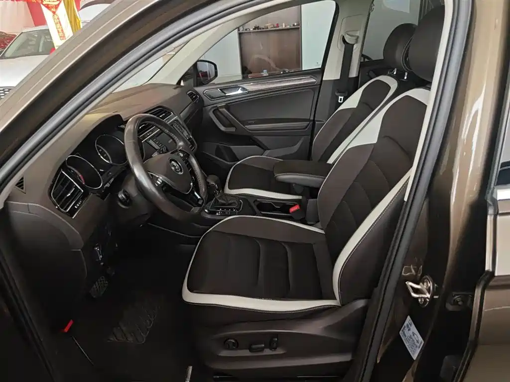 Volkswagen Tiguan L 2019 — фото 15