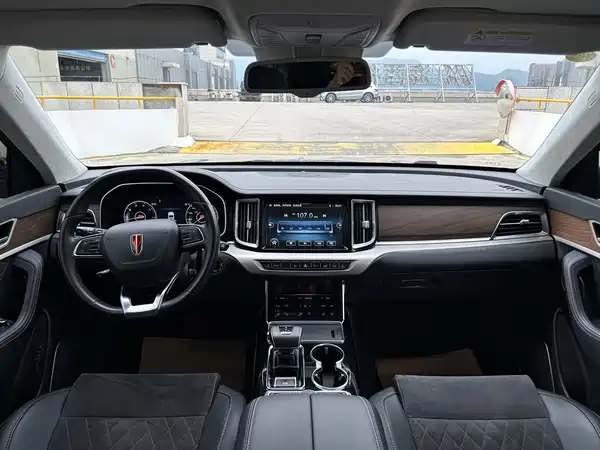 Hongqi HS7 2022
