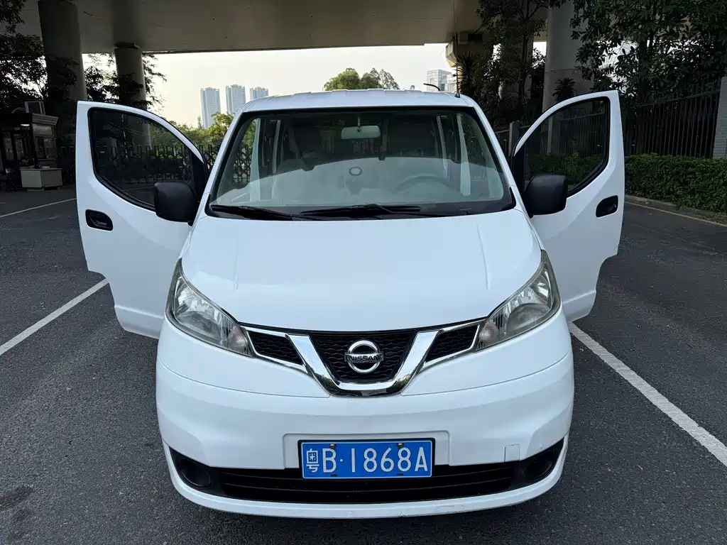 Nissan NV200 2017 — фото 4