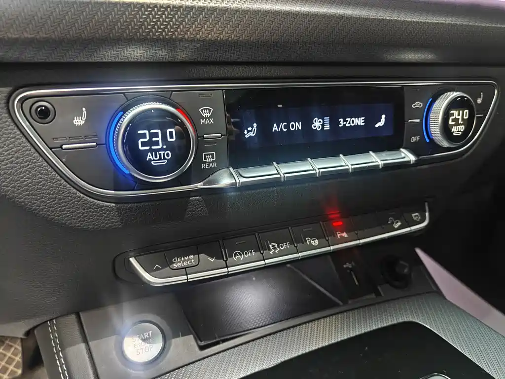Audi Q5L 2022 — фото 13