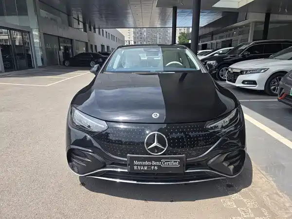Mercedes-Benz EQE 2025