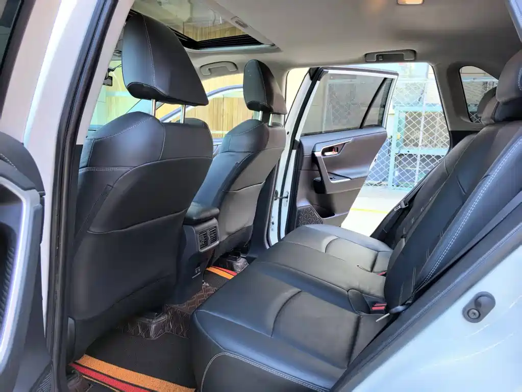 Toyota RAV4 2021