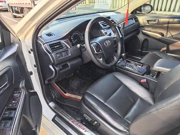 Toyota Camry 2015