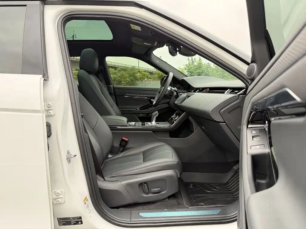 Land Rover Range Rover Evoque 2021 — фото 15