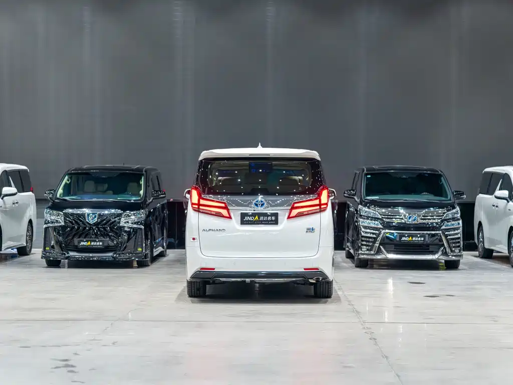 Toyota Alphard 2021 — фото 3