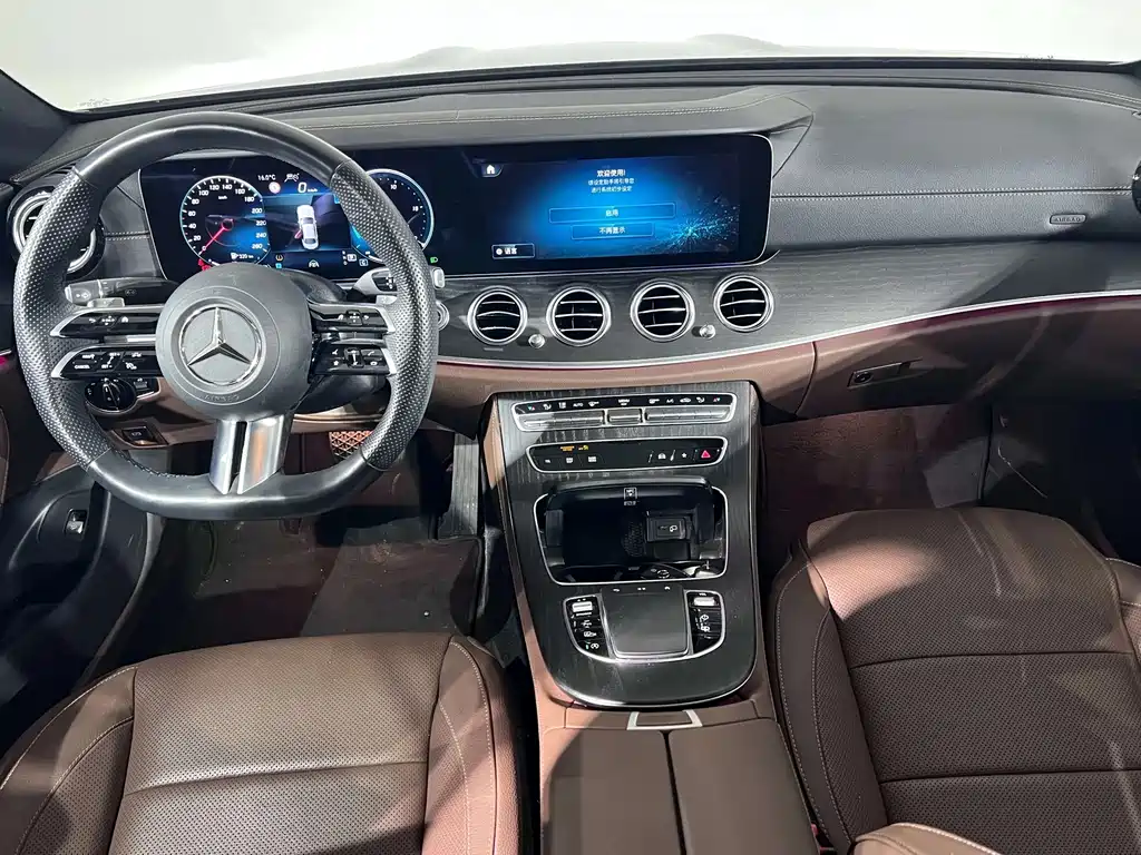 Mercedes-Benz E-Class 2023 — фото 7