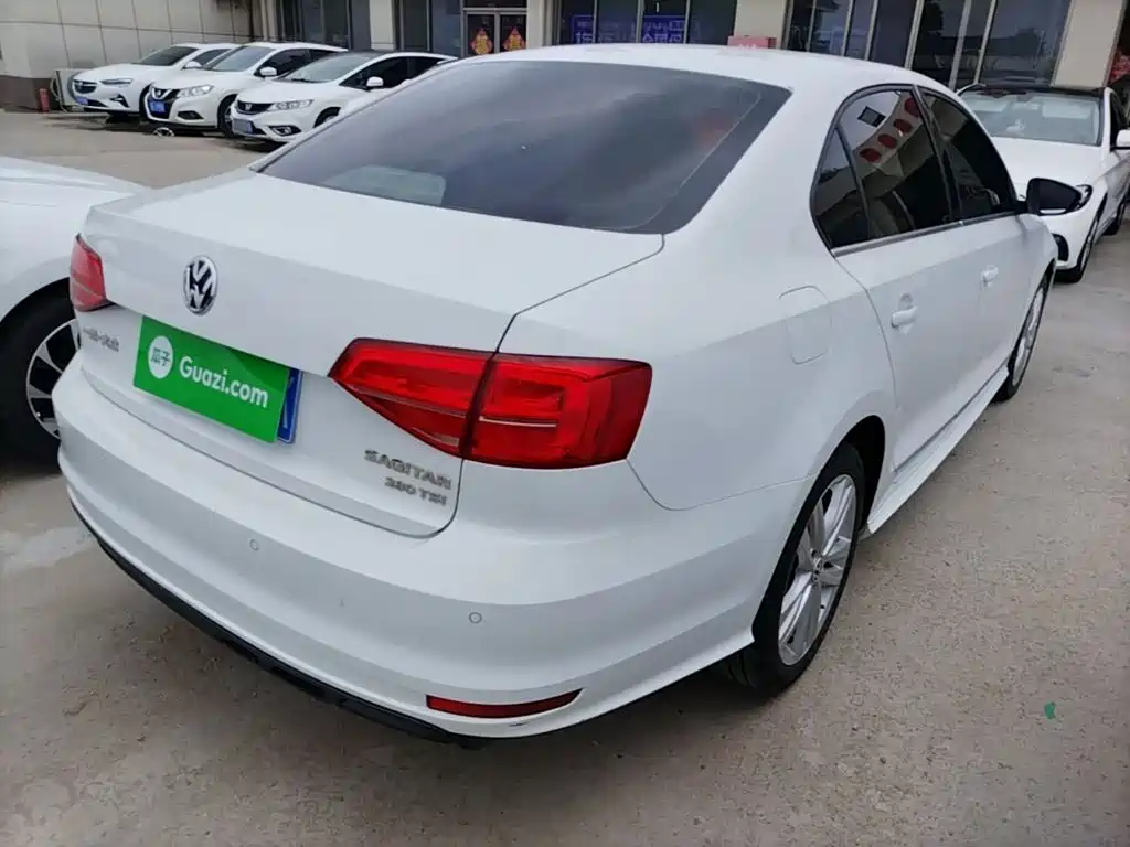 Volkswagen Sagitar 2019