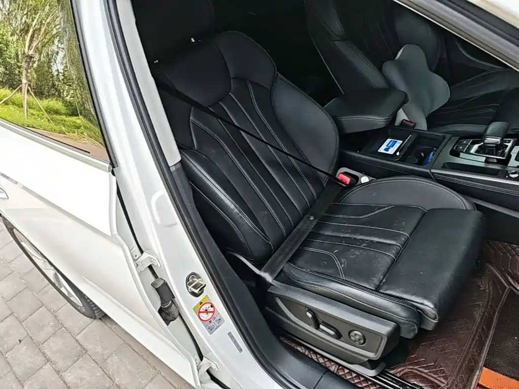 Audi Q5L 2021 — фото 25