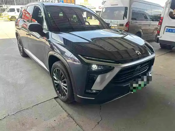 NIO ES8 2022