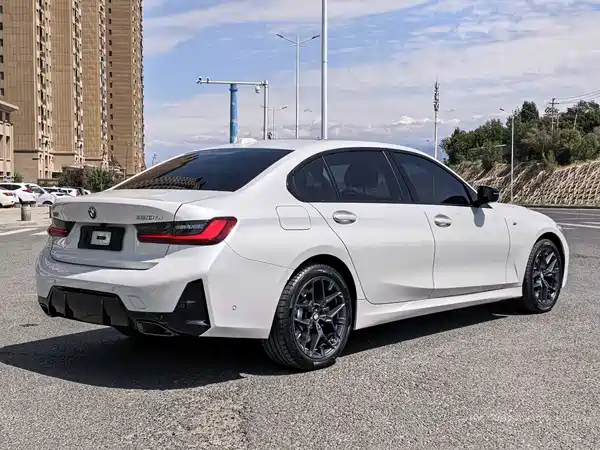 BMW 3 Series 2025