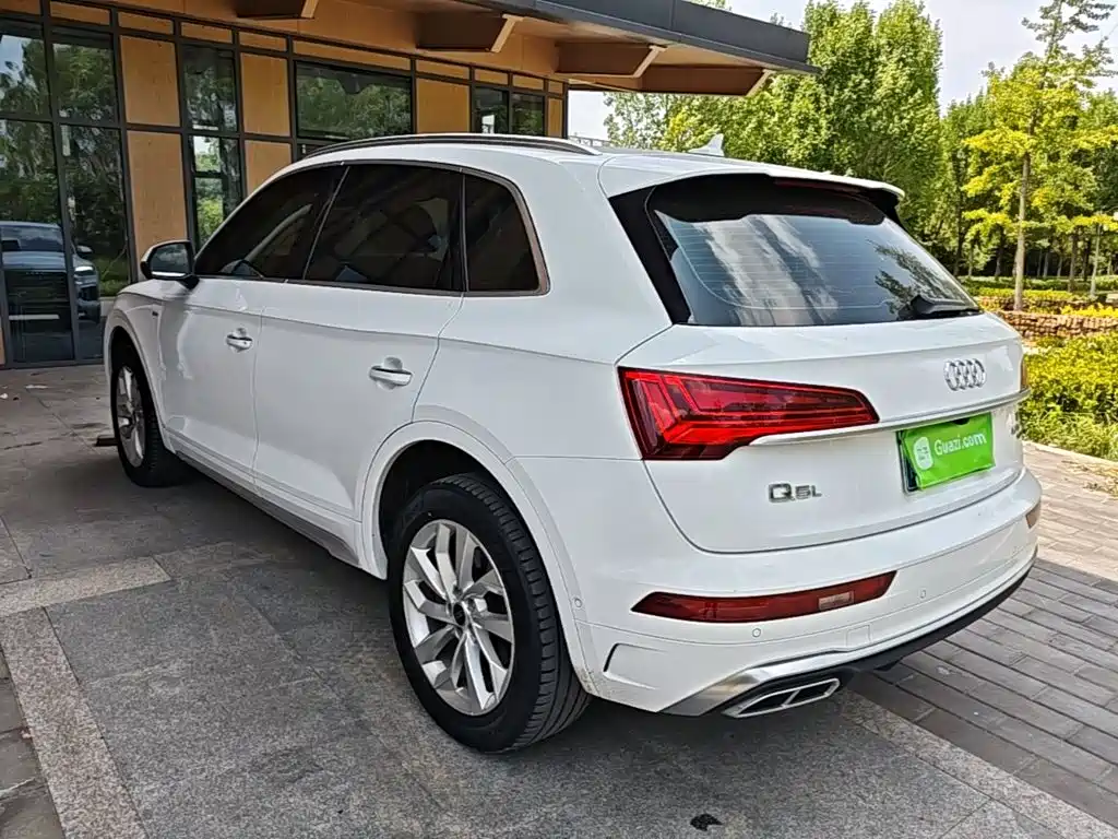 Audi Q5L 2021 — фото 5