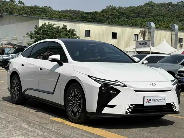Lexus ES 2026