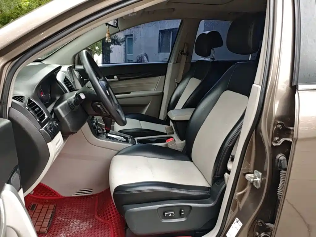 Chevrolet Captiva 2016 — фото 15