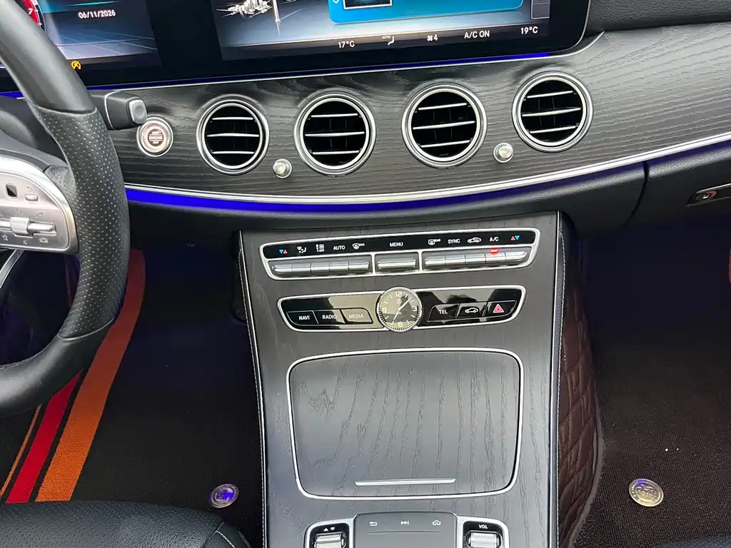 Mercedes-Benz E-Class 2019 — фото 13