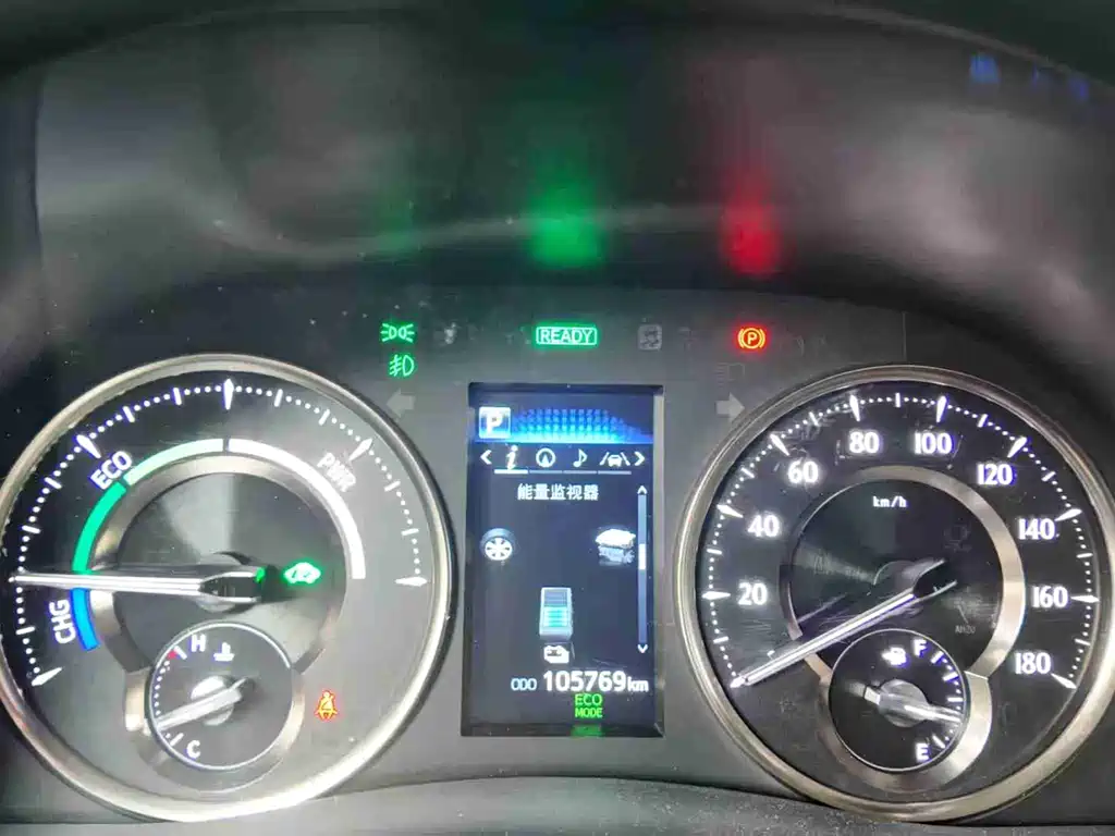 Toyota Alphard 2022 — фото 10