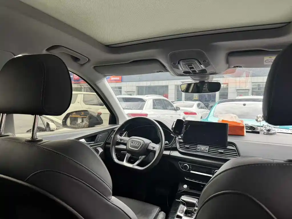 Audi Q5L 2021