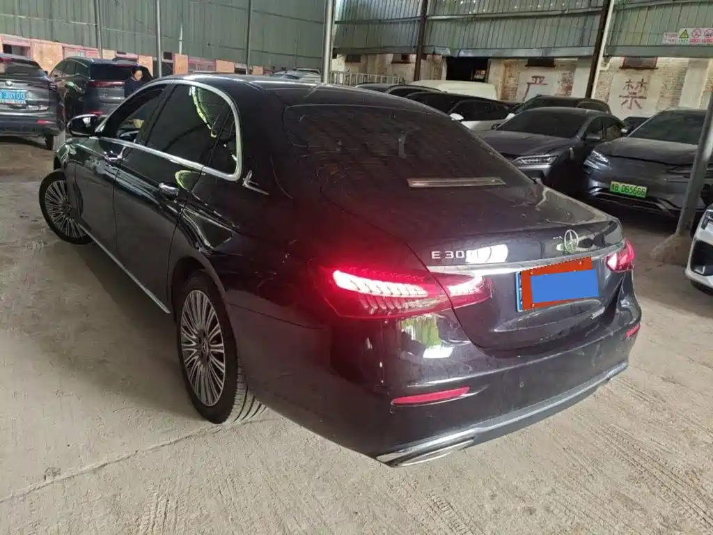 Mercedes-Benz E-Class 2022