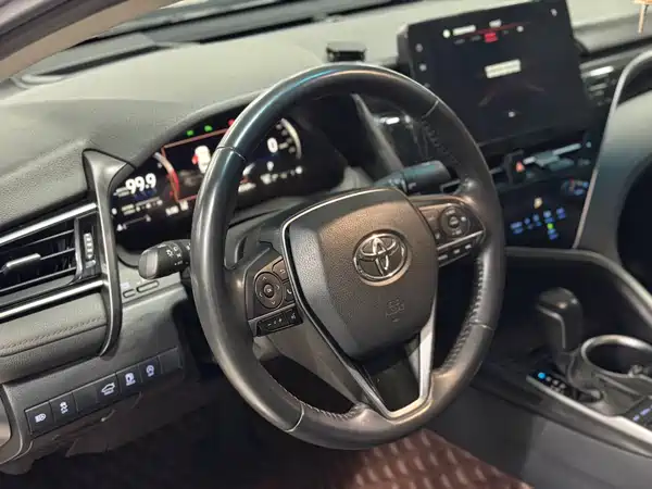 Toyota Camry 2021