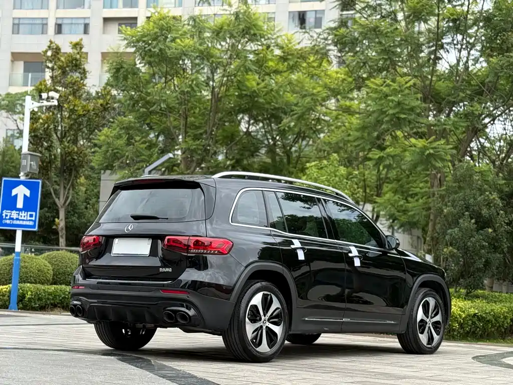 Mercedes-Benz GLB 2021
