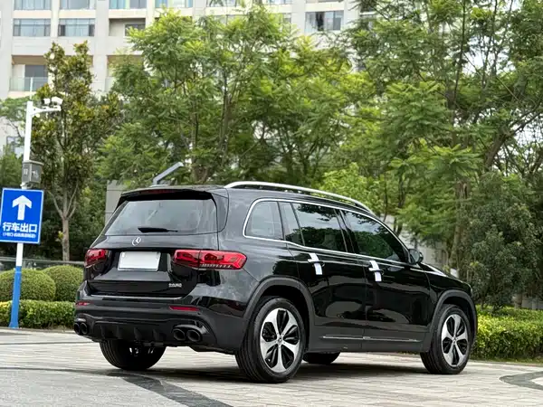 Mercedes-Benz GLB 2021