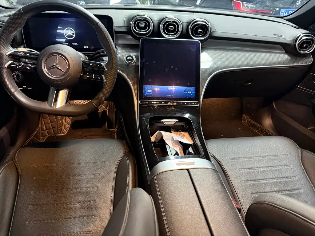 Mercedes-Benz C-Class 2023 — фото 10