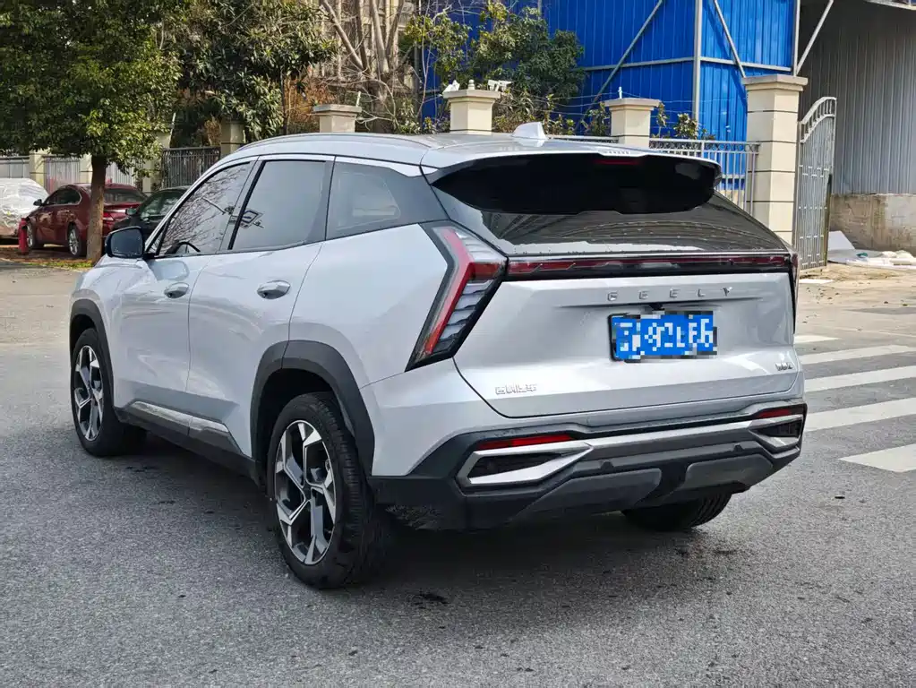 Geely Boyue L 2025 — фото 10