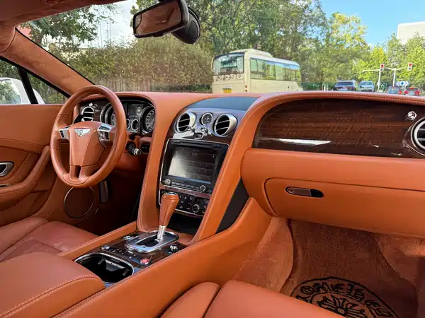 Bentley Continental 2014
