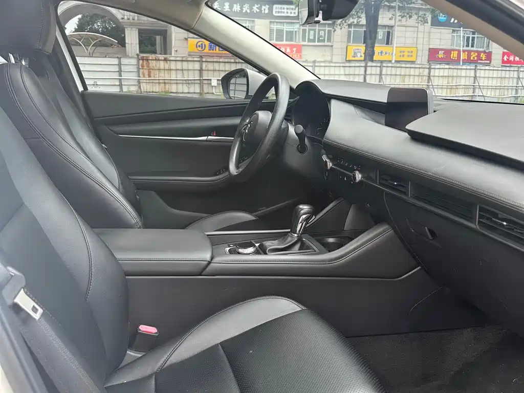 Mazda 3 Axela 2021