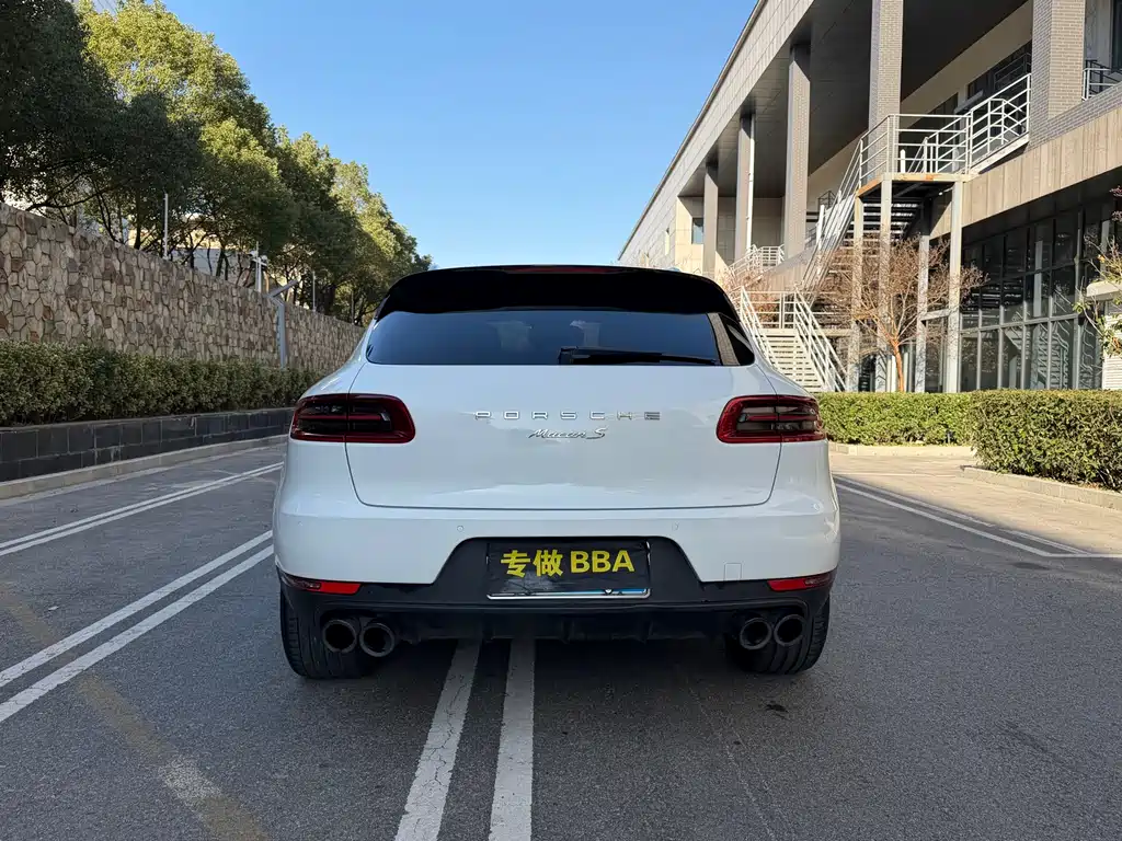 Porsche Macan 2018 — фото 20