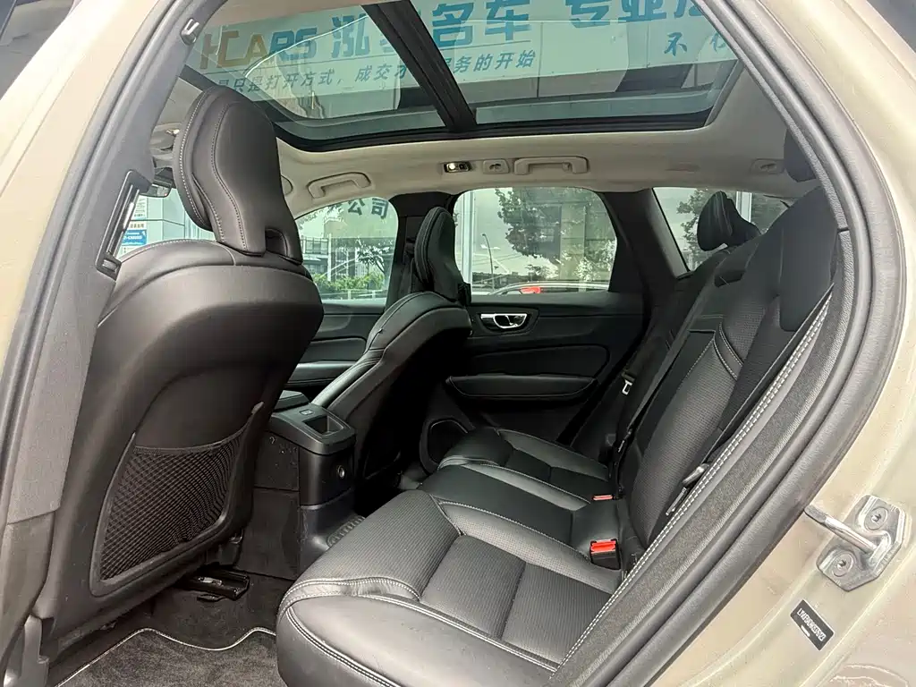 Volvo XC60 PHEV 2020 — фото 4