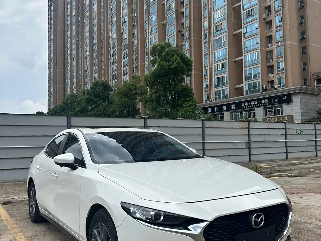 Mazda 3 Axela 2021