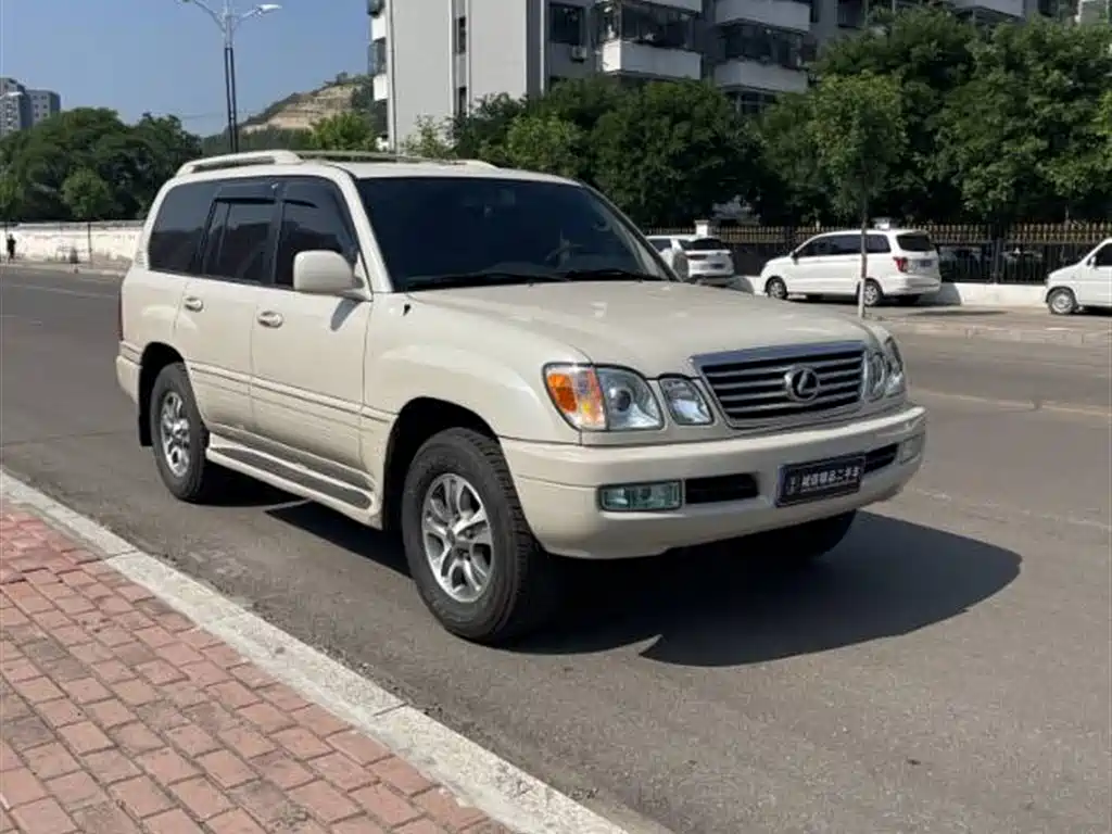 Lexus LX 2003 — фото 9