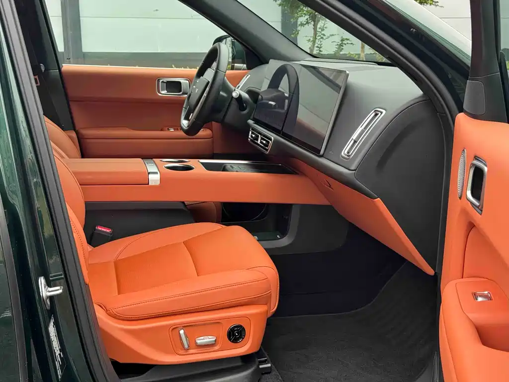 Li Auto Li L6 2025