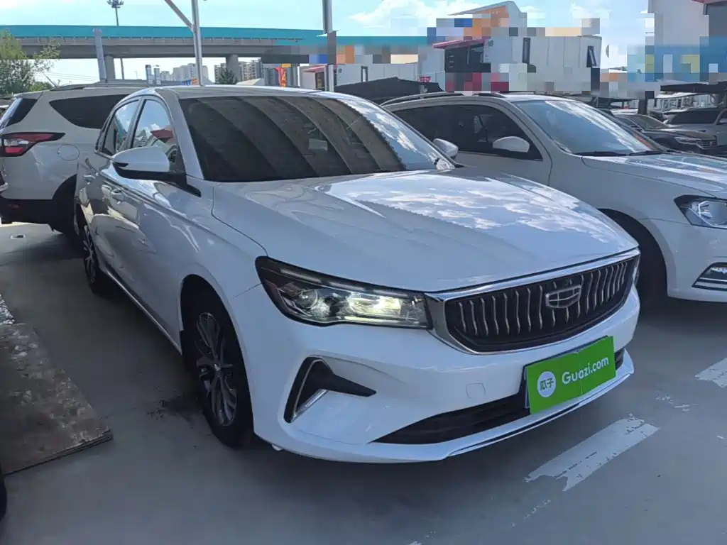 Geely Emgrand 2023