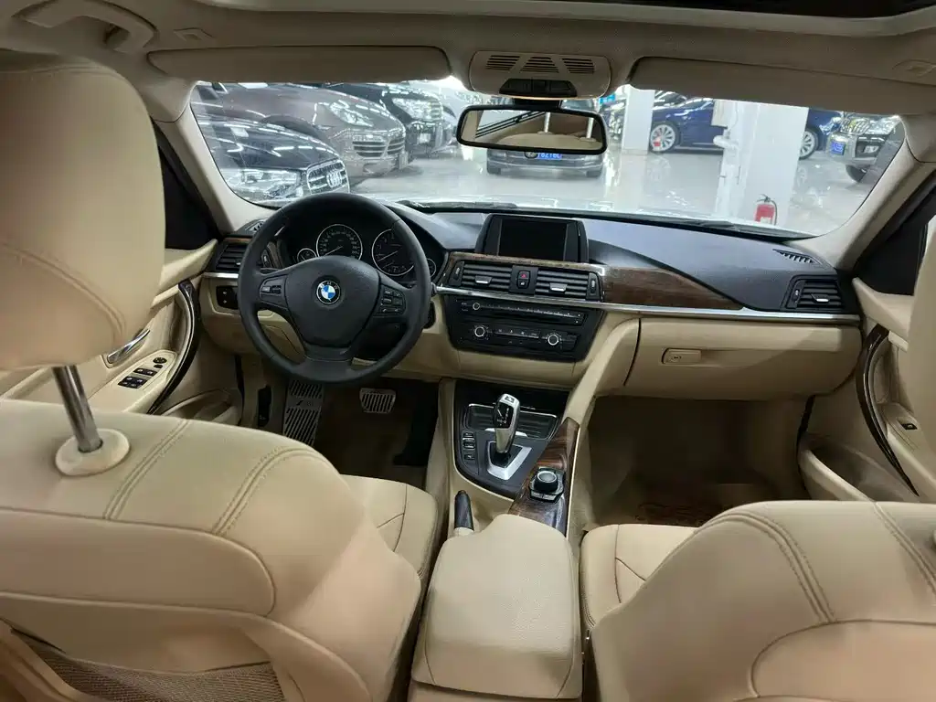 BMW 3 Series 2012