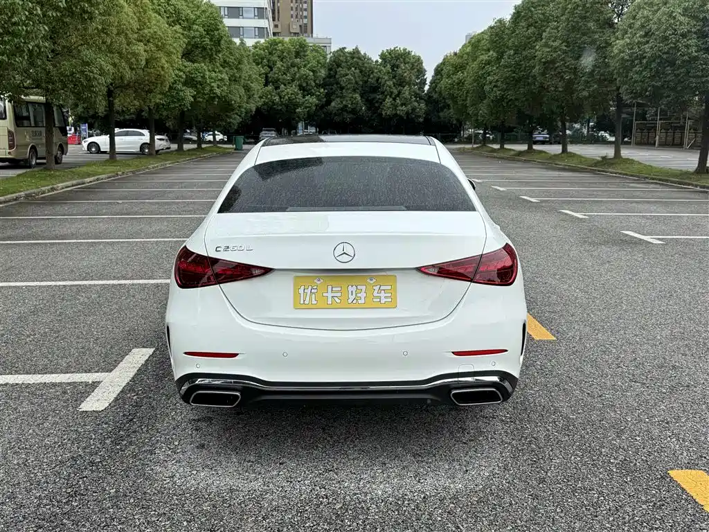 Mercedes-Benz C-Class 2025